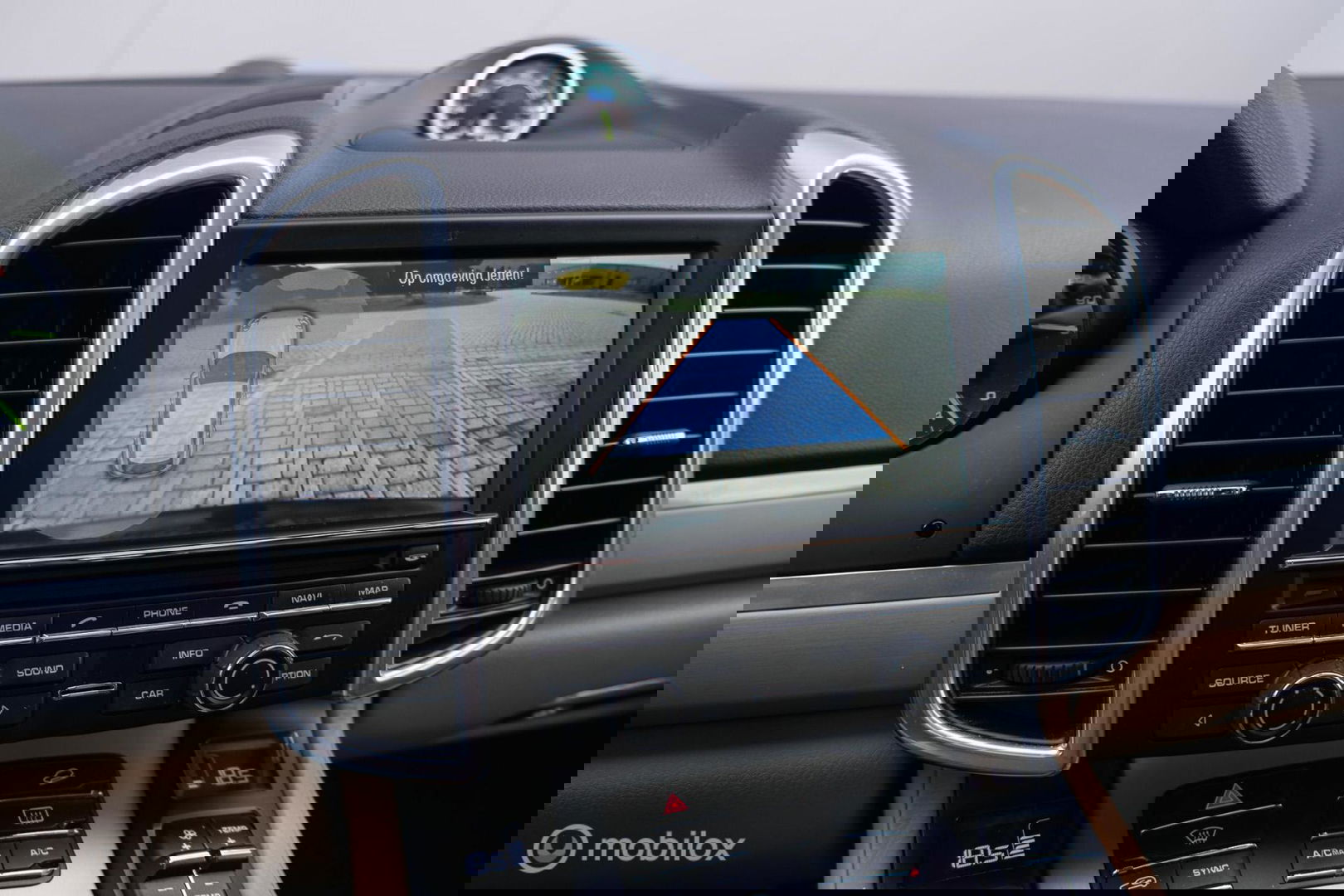 Porsche Cayenne 3.0 S E-Hybrid 416 pk | Sportchrono | Panorama | A-Z onderhouden | Zonneschermen | 20 inch | LED | Zeer mooi |