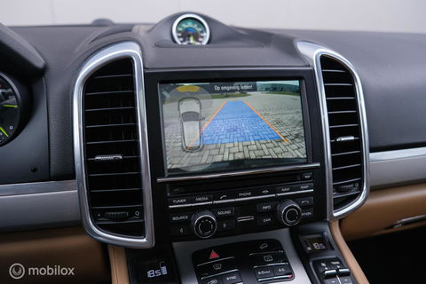Porsche Cayenne 3.0 S E-Hybrid 416 pk | Sportchrono | Panorama | A-Z onderhouden | Zonneschermen | 20 inch | LED | Zeer mooi |