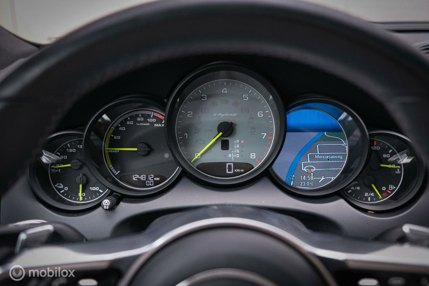 Porsche Cayenne 3.0 S E-Hybrid 416 pk | Sportchrono | Panorama | A-Z onderhouden | Zonneschermen | 20 inch | LED | Zeer mooi |