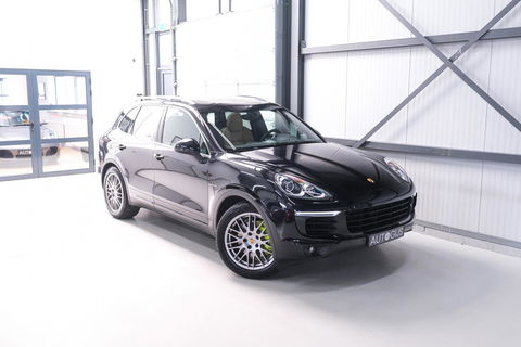 Porsche Cayenne 3.0 S E-Hybrid 416 pk | Sportchrono | Panorama | A-Z onderhouden | Zonneschermen | 20 inch | LED | Zeer mooi |
