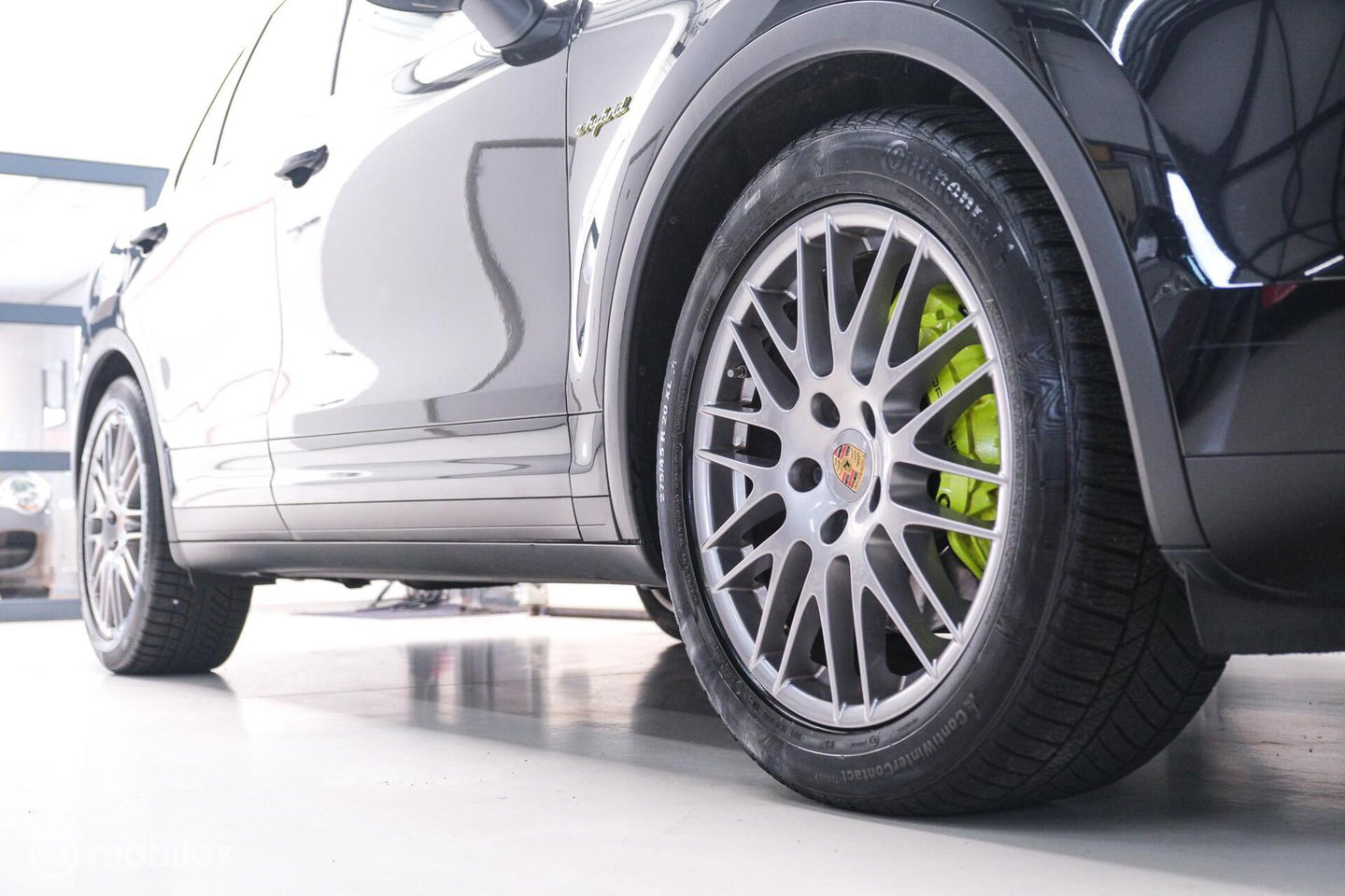 Porsche Cayenne 3.0 S E-Hybrid 416 pk | Sportchrono | Panorama | A-Z onderhouden | Zonneschermen | 20 inch | LED | Zeer mooi |