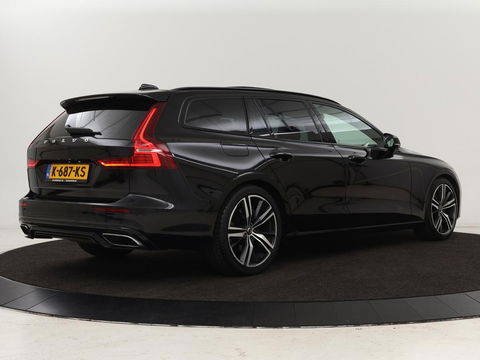 Volvo V60 2.0 T4 R-Design | Panoramadak | Stoelverwarming | Head-Up | Camera | Carplay | Half leder | Adaptive cruise | Navigatie | Memory | Full LED