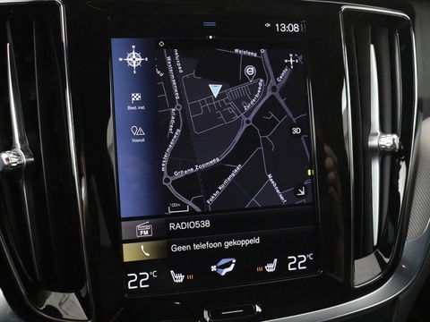 Volvo V60 2.0 T4 R-Design | Panoramadak | Stoelverwarming | Head-Up | Camera | Carplay | Half leder | Adaptive cruise | Navigatie | Memory | Full LED