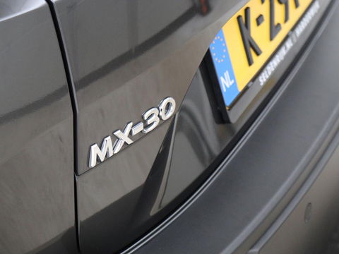 Mazda MX-30 e-SkyActiv 145 First Edition 36 kWh | Stoelverwarming | Head-Up | Camera | Carplay | Adaptive cruise | Memory | Full LED