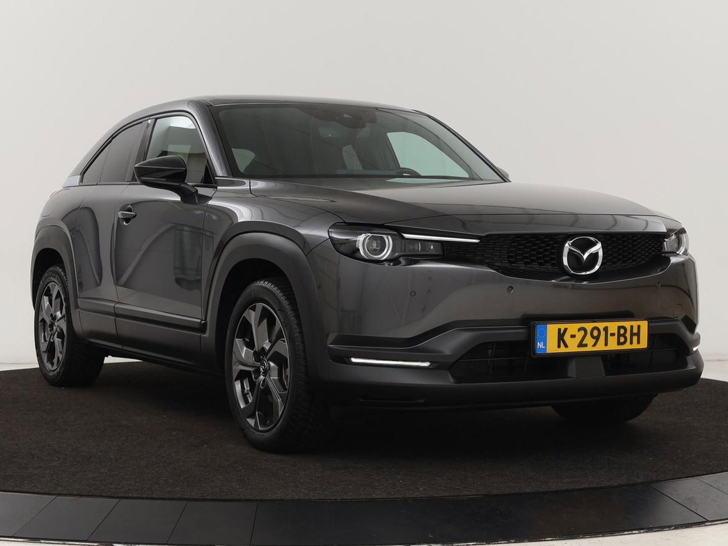 Mazda MX-30 e-SkyActiv 145 First Edition 36 kWh | Stoelverwarming | Head-Up | Camera | Carplay | Adaptive cruise | Memory | Full LED