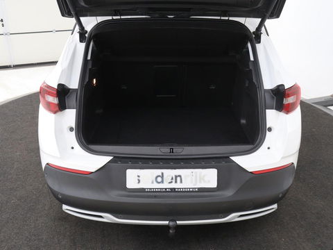 Opel Grandland X 1.6 Turbo Hybrid Elegance | Trekhaak | Stoelverwarming | Camera | Carplay | Climate control | Keyless | Navigatie | Full LED | PHEV