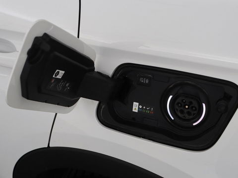 Opel Grandland X 1.6 Turbo Hybrid Elegance | Trekhaak | Stoelverwarming | Camera | Carplay | Climate control | Keyless | Navigatie | Full LED | PHEV