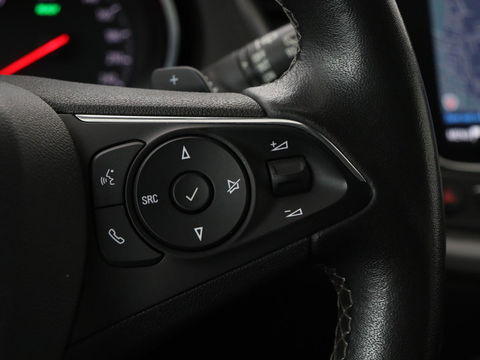 Opel Grandland X 1.6 Turbo Hybrid Elegance | Trekhaak | Stoelverwarming | Camera | Carplay | Climate control | Keyless | Navigatie | Full LED | PHEV