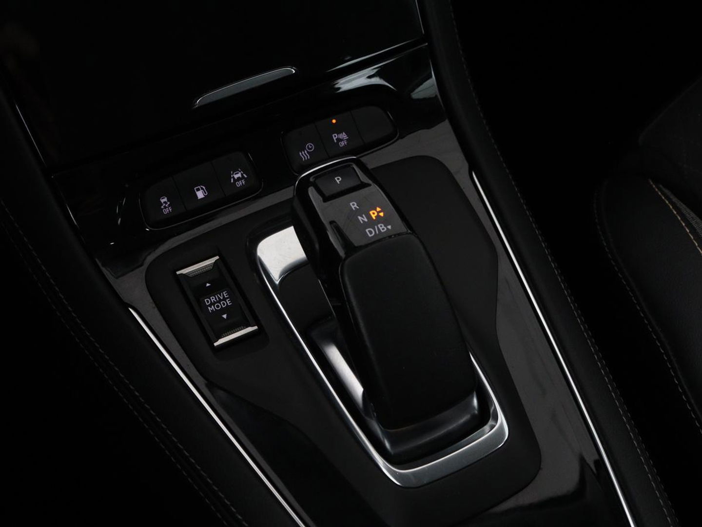 Opel Grandland X 1.6 Turbo Hybrid Elegance | Trekhaak | Stoelverwarming | Camera | Carplay | Climate control | Keyless | Navigatie | Full LED | PHEV