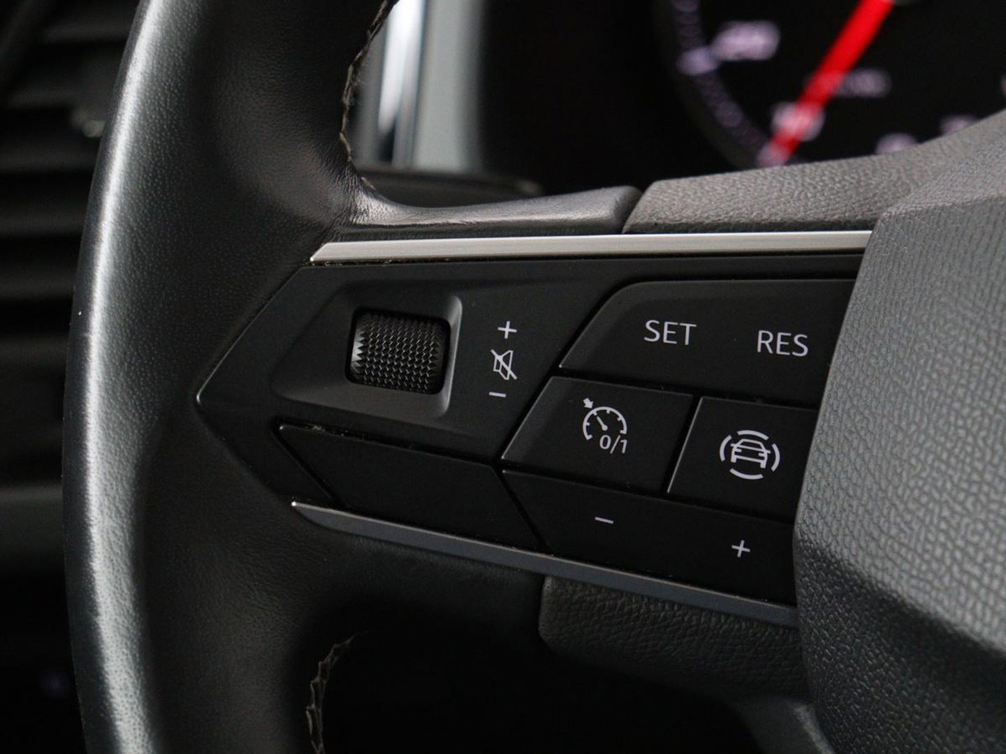 SEAT Ateca 1.0 TSI Reference | Carplay | Full LED | Climate control | Parkeerhulp | Cruise control | DAB | Bluetooth