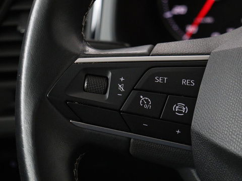 SEAT Ateca 1.0 TSI Reference | Carplay | Full LED | Climate control | Parkeerhulp | Cruise control | DAB | Bluetooth
