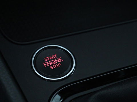 SEAT Ateca 1.0 TSI Reference | Carplay | Full LED | Climate control | Parkeerhulp | Cruise control | DAB | Bluetooth