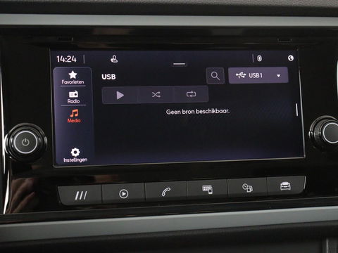 SEAT Ateca 1.0 TSI Reference | Carplay | Full LED | Climate control | Parkeerhulp | Cruise control | DAB | Bluetooth