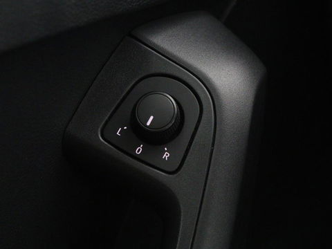 SEAT Ateca 1.0 TSI Reference | Carplay | Full LED | Climate control | Parkeerhulp | Cruise control | DAB | Bluetooth