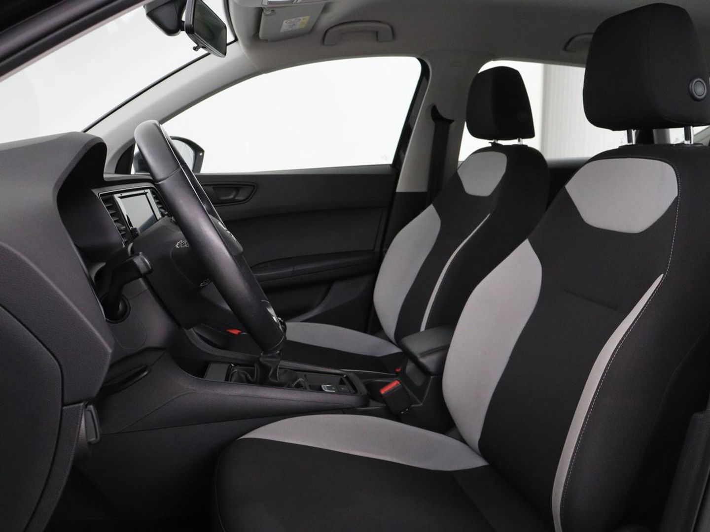 SEAT Ateca 1.0 TSI Reference | Carplay | Full LED | Climate control | Parkeerhulp | Cruise control | DAB | Bluetooth