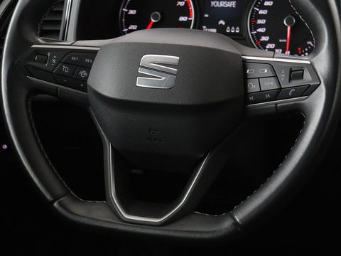 SEAT Ateca 1.0 TSI Reference | Carplay | Full LED | Climate control | Parkeerhulp | Cruise control | DAB | Bluetooth