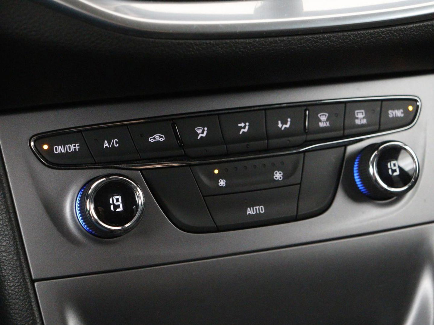 Opel Astra 1.4 Turbo Edition | 150pk | Carplay | Climate control | Cruise control | Bluetooth | Mistlampen | LED