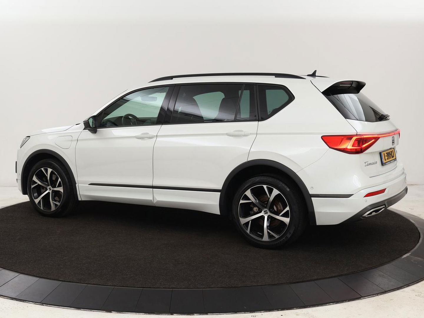 SEAT Tarraco 1.4 TSI eHybrid PHEV FR | 360 camera | Stuurverwarming | Adaptive cruise | Side Assist | Carplay | Full LED | Navigatie