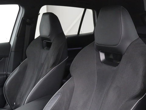 Škoda Enyaq iV 80 Sportline | Stoelverwarming | Adaptive cruise | Trekhaak | Camera | Matrix LED | Carplay | Leder/Alcantara | Keyless | Stuurverwarming