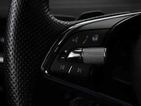 Škoda Enyaq iV 80 Sportline | Stoelverwarming | Adaptive cruise | Trekhaak | Camera | Matrix LED | Carplay | Leder/Alcantara | Keyless | Stuurverwarming