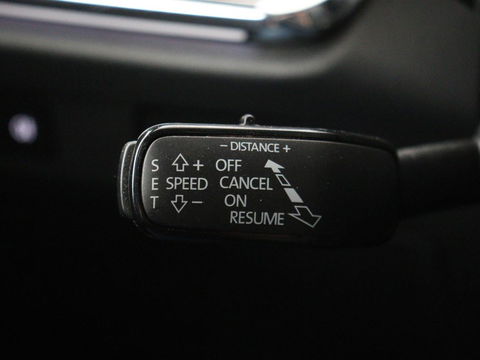 Škoda Enyaq iV 80 Sportline | Stoelverwarming | Adaptive cruise | Trekhaak | Camera | Matrix LED | Carplay | Leder/Alcantara | Keyless | Stuurverwarming