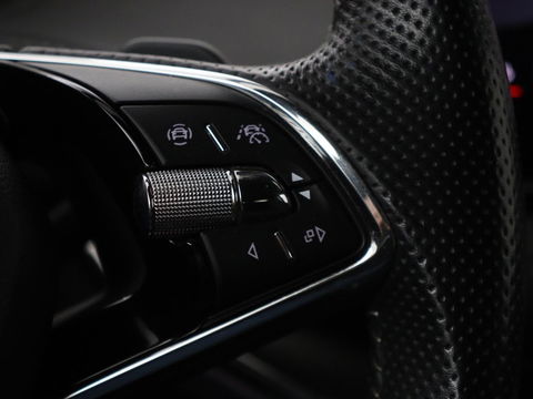 Škoda Enyaq iV 80 Sportline | Stoelverwarming | Adaptive cruise | Trekhaak | Camera | Matrix LED | Carplay | Leder/Alcantara | Keyless | Stuurverwarming