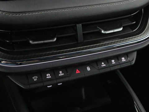Škoda Enyaq iV 80 Sportline | Stoelverwarming | Adaptive cruise | Trekhaak | Camera | Matrix LED | Carplay | Leder/Alcantara | Keyless | Stuurverwarming