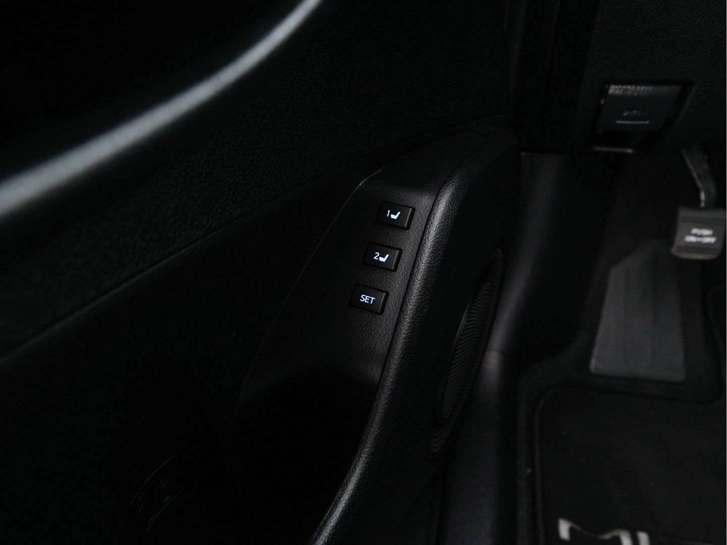 Toyota Mirai FCV Executive [ HYDROGEN ] [INCL-BTW] Aut. *LUXURY-LEATHER | FULL-LED | JBL-SOUNDSYSTEM | CAMERA | KEYLESS | MEMORY-PACK | ADAPTIVE-CRUISE | BLIND-SPOT |  DAB | NAVI-FULLMAP | DIGI-COCKPIT | COMFORT-SEATS | LANE-ASSIST