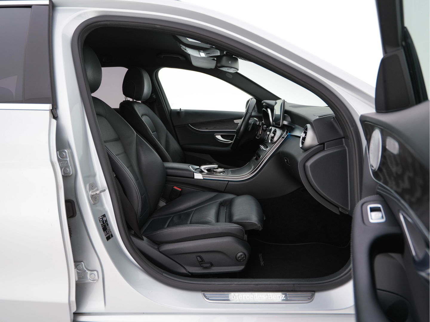 Mercedes-Benz C-Klasse Estate 350 e Lease Edition Avantgarde Aut. *LUXURY-LEATHER | FULL-LED | BURMESTER-AUDIO | AIRMATIC | NAVI-FULLMAP | CAMERA | HEATED-SEATS  | ECC | PDC | CRUISE | KEYLESS | AMBIENT-LIGHT | 17''ALU*