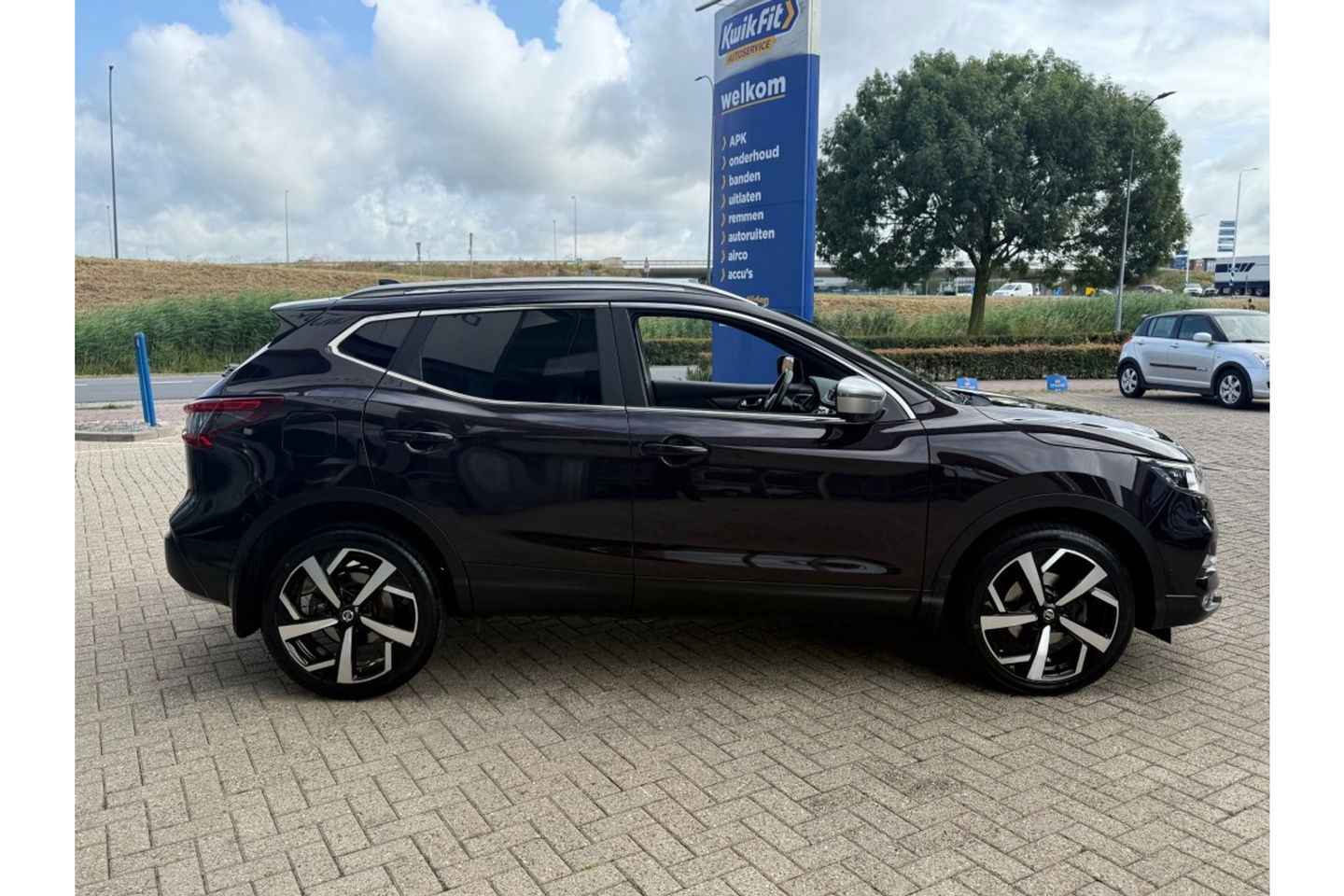Nissan QASHQAI 1.2 TEKNA + AUTOMAAT PANORAMA LEER NAVI PDC-360 BOSE.