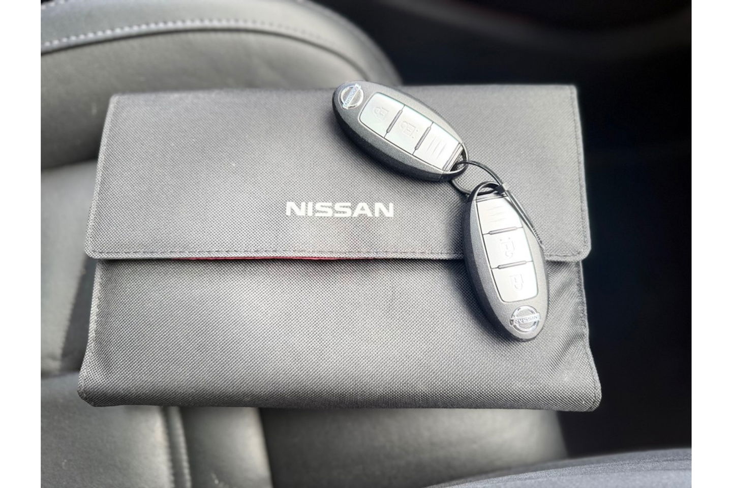 Nissan QASHQAI 1.2 TEKNA + AUTOMAAT PANORAMA LEER NAVI PDC-360 BOSE.