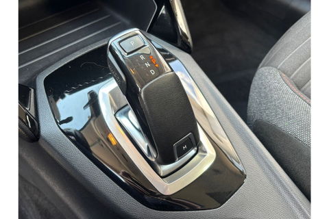 Peugeot 208 1.2 PURETECH ACTIVE AUTOMAAT AIRCO NAVI PDC CRUISE.