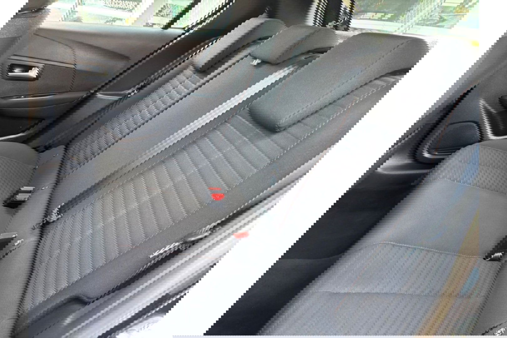 Peugeot 208 1.2 PURETECH ACTIVE AUTOMAAT AIRCO NAVI PDC CRUISE.
