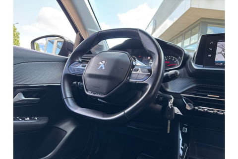 Peugeot 208 1.2 PURETECH ACTIVE AUTOMAAT AIRCO NAVI PDC CRUISE.