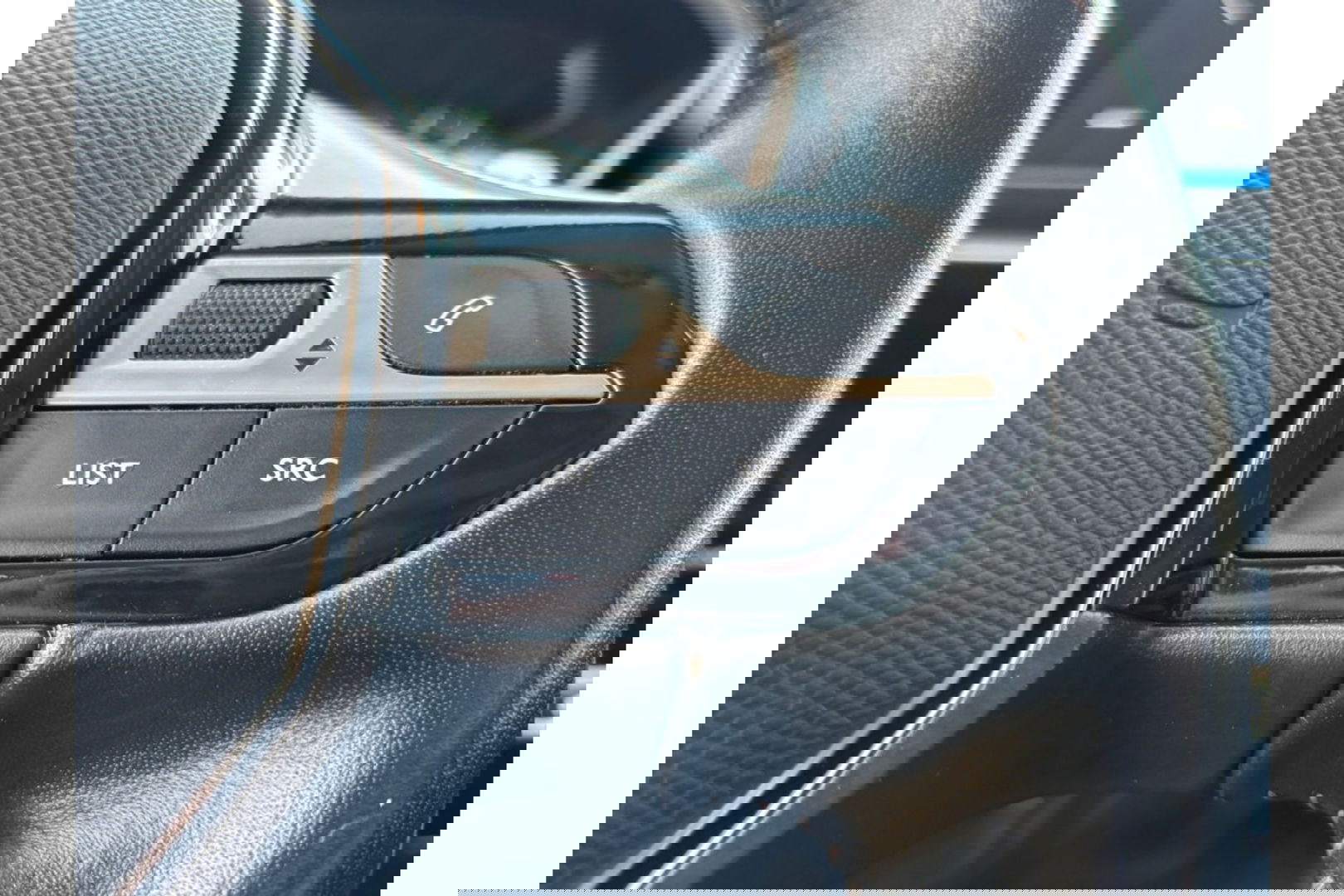 Peugeot 208 1.2 PURETECH ACTIVE AUTOMAAT AIRCO NAVI PDC CRUISE.