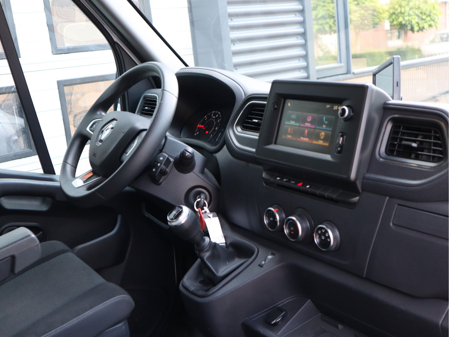 Renault Master T35 2.3 dCi 165 pk Euro 6 - Bakwagen - Dubbel Lucht - Laadklep - Camera