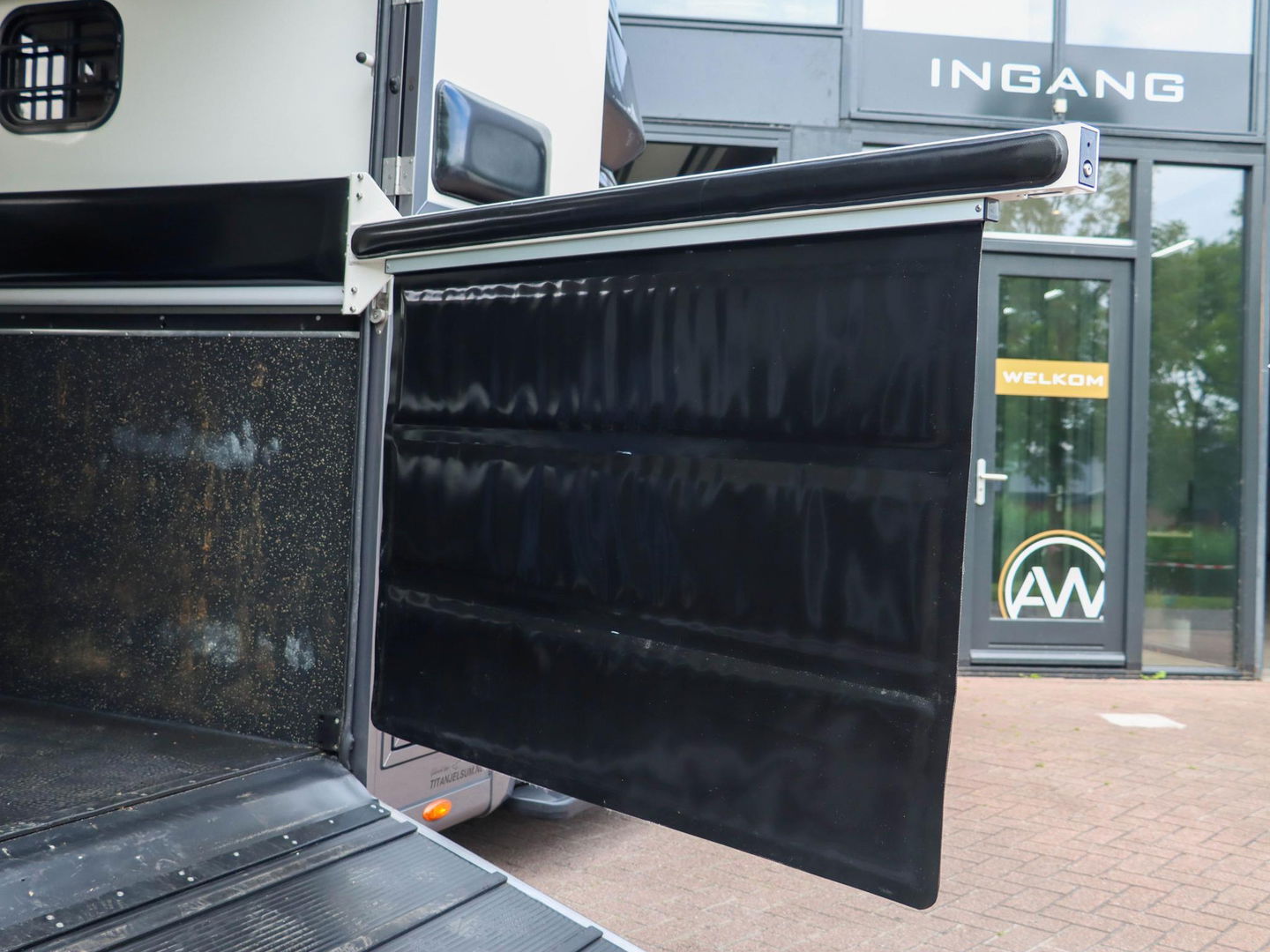 Paragan Excelsion 5XL Sulky Horsetruck Paardenwagen Luxe | Hengstenuitvoering | Slechts 21.000km!