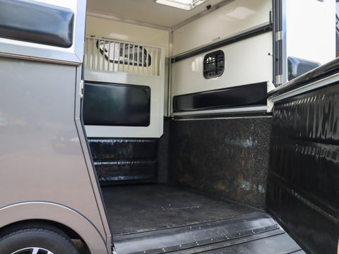 Paragan Excelsion 5XL Sulky Horsetruck Paardenwagen Luxe | Hengstenuitvoering | Slechts 21.000km!