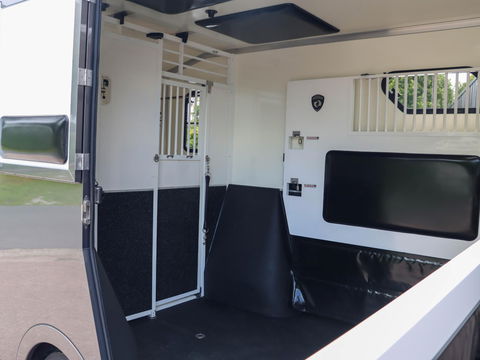 Paragan Excelsion 5XL Sulky Horsetruck Paardenwagen Luxe | Hengstenuitvoering | Slechts 21.000km!