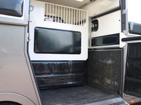 Paragan Excelsion 5XL Sulky Horsetruck Paardenwagen Luxe | Hengstenuitvoering | Slechts 21.000km!