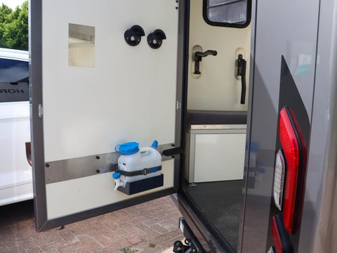Paragan Excelsion 5XL Sulky Horsetruck Paardenwagen Luxe | Hengstenuitvoering | Slechts 21.000km!