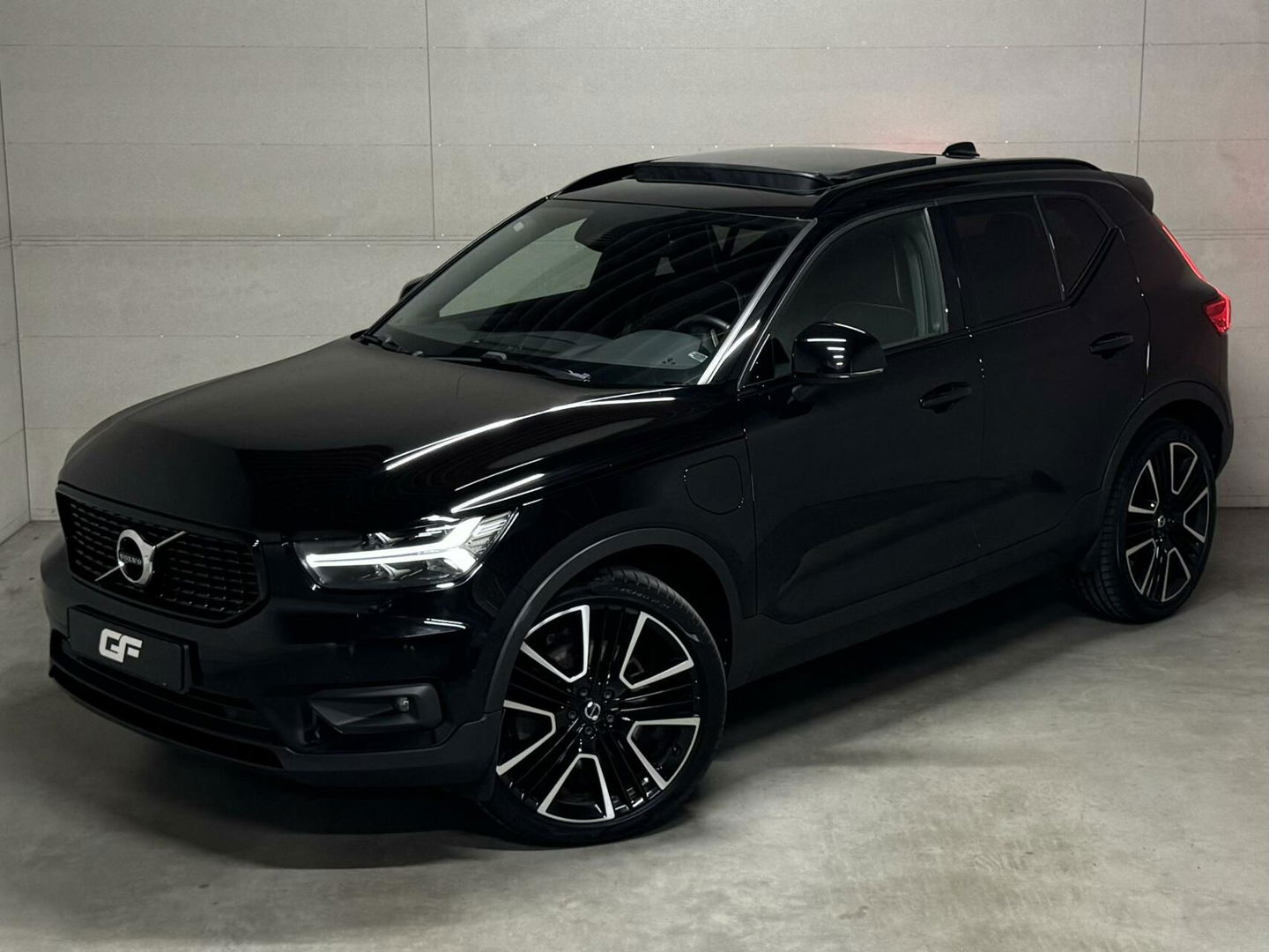 Volvo XC40 1.5 T5 Recharge R-Design Pano Camera 21'' Trekh.
