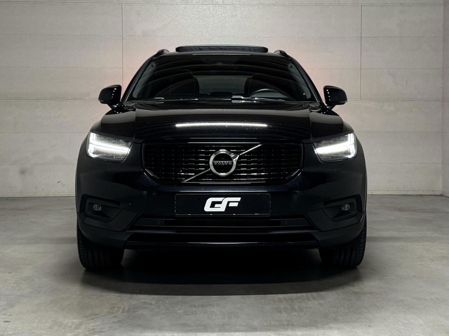 Volvo XC40 1.5 T5 Recharge R-Design Pano Camera 21'' Trekh.