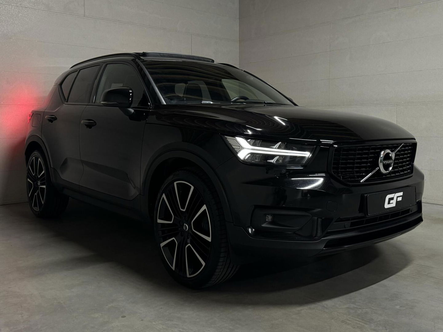 Volvo XC40 1.5 T5 Recharge R-Design Pano Camera 21'' Trekh.