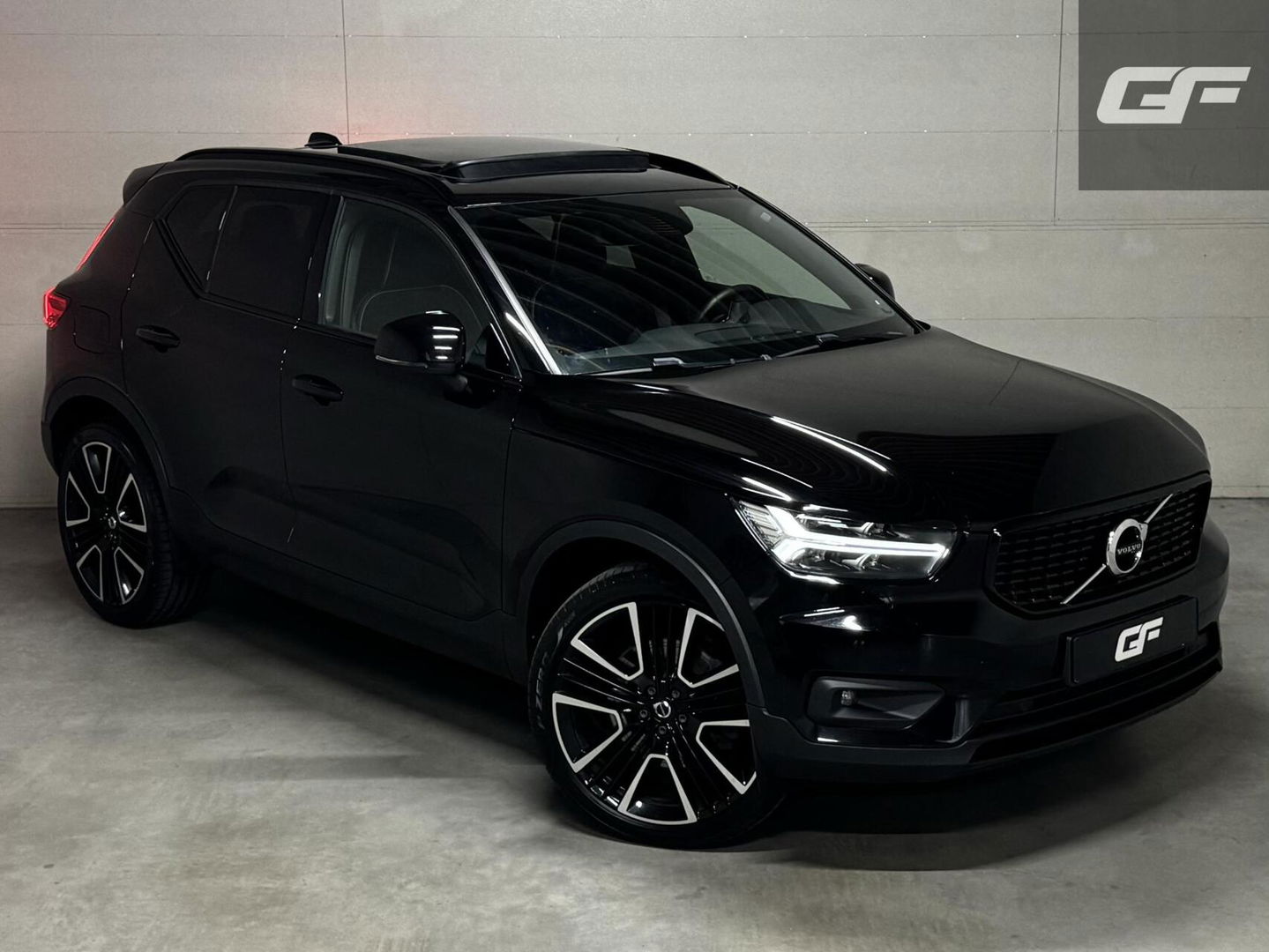 Volvo XC40 1.5 T5 Recharge R-Design Pano Camera 21'' Trekh.