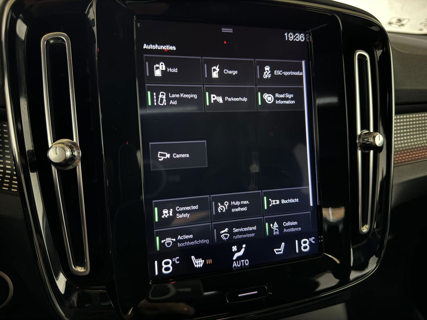 Volvo XC40 1.5 T5 Recharge R-Design Pano Camera 21'' Trekh.