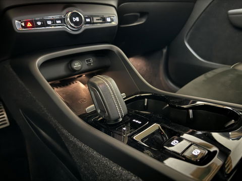 Volvo XC40 1.5 T5 Recharge R-Design Pano Camera 21'' Trekh.
