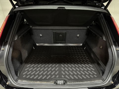 Volvo XC40 1.5 T5 Recharge R-Design Pano Camera 21'' Trekh.
