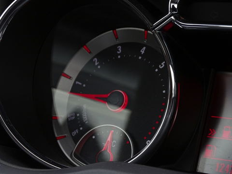 Opel ADAM 1.2 69PK / *NAP* / 2014 / LED /