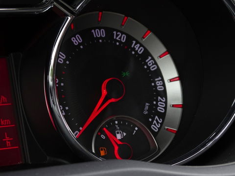 Opel ADAM 1.2 69PK / *NAP* / 2014 / LED /